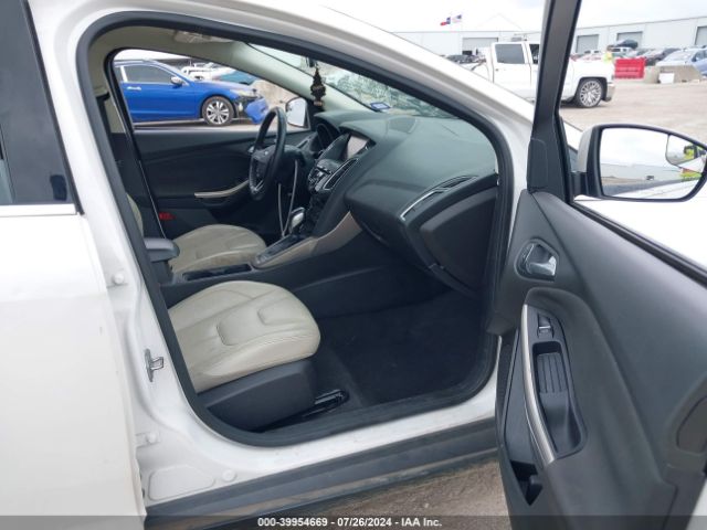 1FADP3N29FL356517 Ford Focus Titanium