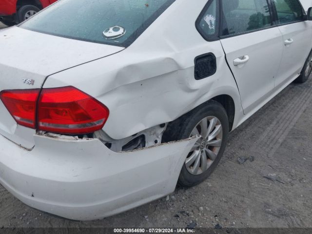 1VWAT7A34FC018115 Volkswagen Passat 1.8t Wolfsburg Edition