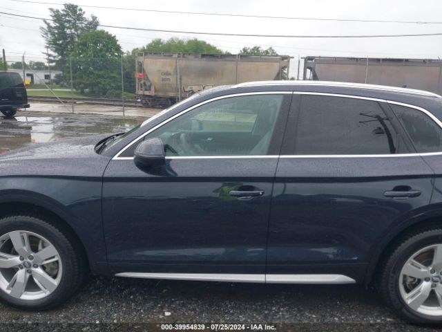 WA1BNAFY5J2030821 Audi Q5 2.0t Premium