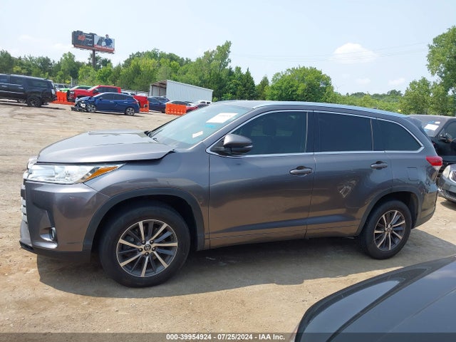 Toyota Highlander Xle 2017 5TDKZRFH6HS515027 Image 14