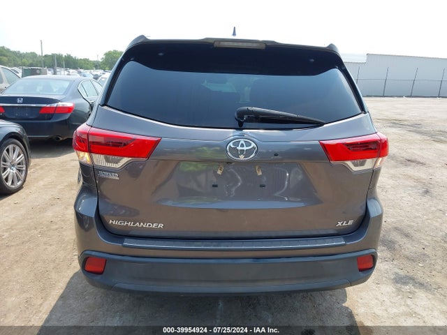 Toyota Highlander Xle 2017 5TDKZRFH6HS515027 Image 16