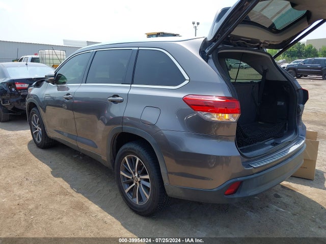 Toyota Highlander Xle 2017 5TDKZRFH6HS515027 Image 3