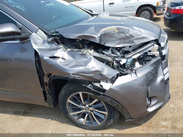 Toyota Highlander Xle 2017 5TDKZRFH6HS515027 Image 6