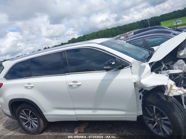 Toyota Highlander Xle 2018 5TDKZRFH4JS546332 Image 13