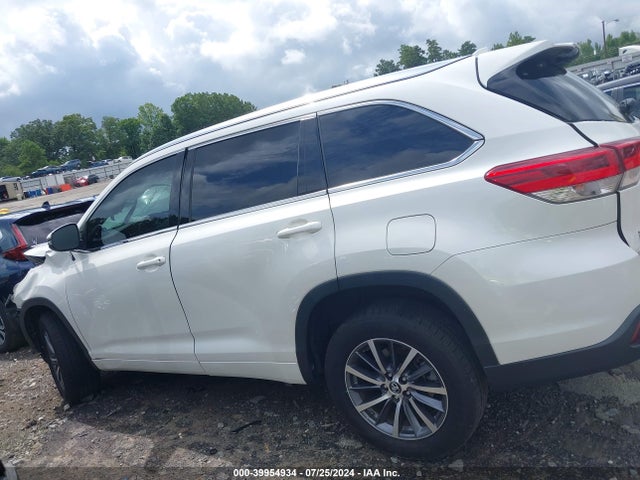 Toyota Highlander Xle 2018 5TDKZRFH4JS546332 Image 14