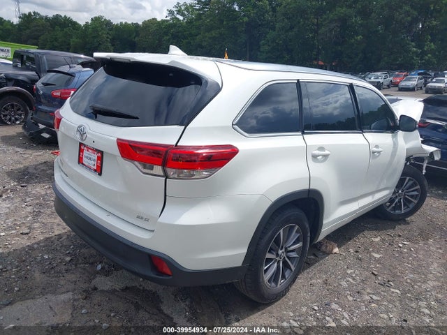 Toyota Highlander Xle 2018 5TDKZRFH4JS546332 Image 4