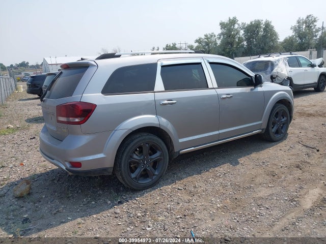 3C4PDCGG2JT475466 Dodge Journey Crossroad