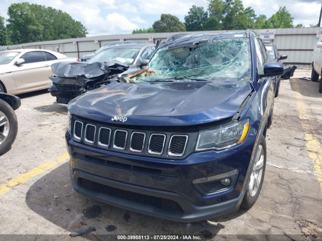 3C4NJCBB1JT411947 Jeep Compass Latitude Fwd