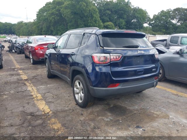 3C4NJCBB1JT411947 Jeep Compass Latitude Fwd