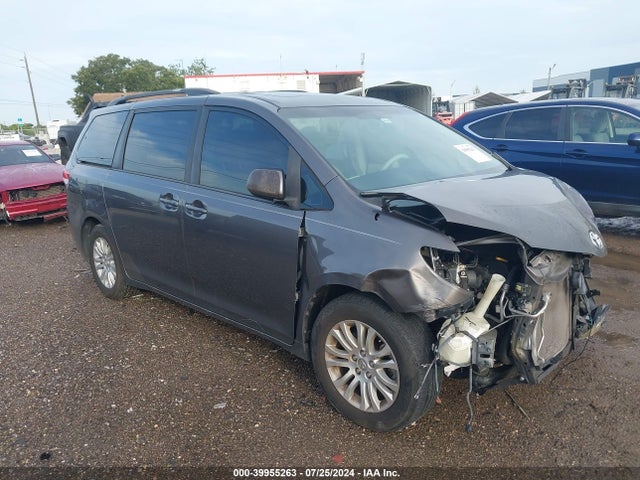 Toyota Sienna Limited V6 7 Passenger/xle V6 7 Passenger Auto Access Seat/xle V6 8 Passenger 2014 5TDYK3DC5ES446829 main image