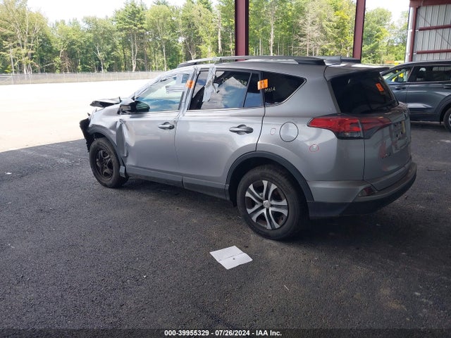 Toyota RAV4 LE 2017 2T3BFREV5HW588128 Image 3