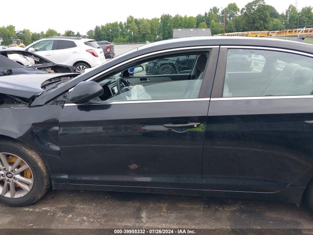Hyundai SONATA SE 2016 5NPE24AF6GH261818 Image 14