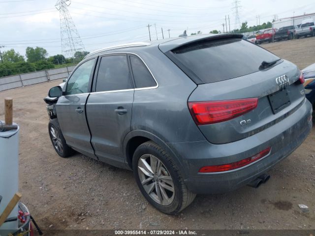 WA1JCCFSXHR001227 Audi Q3 2.0t Premium