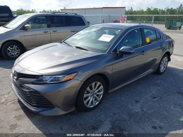 Toyota CAMRY LE 2020 4T1C11AK6LU996378 Image 2