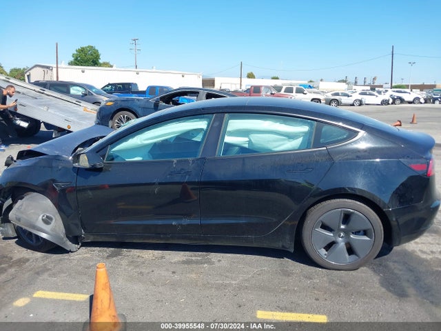 Tesla Model 3 Rear-wheel Drive 2022 5YJ3E1EA5NF288015 Image 13