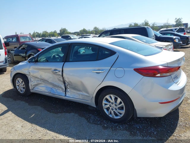 Hyundai ELANTRA SE 2018 KMHD74LF1JU562984 Image 6