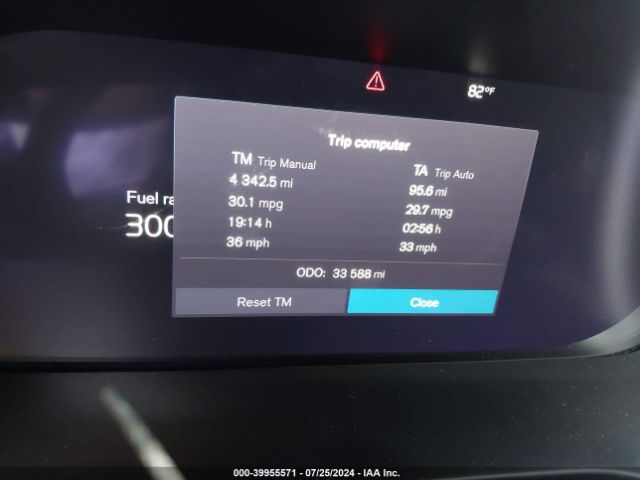 YV4L12UE2P2041933 Volvo Xc40 B5 Plus Bright Theme
