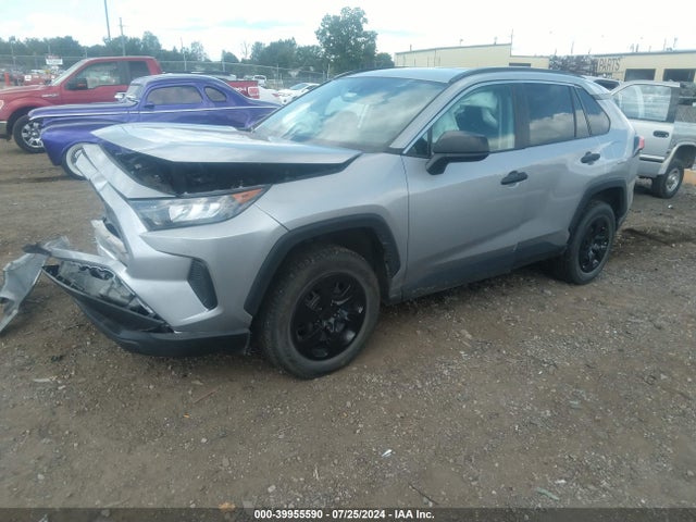 Toyota RAV4 LE 2021 2T3F1RFV5MC186183 Image 2