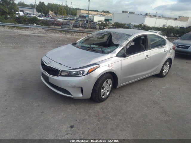 KIA FORTE LX 2017 3KPFL4A77HE010726 Image 2