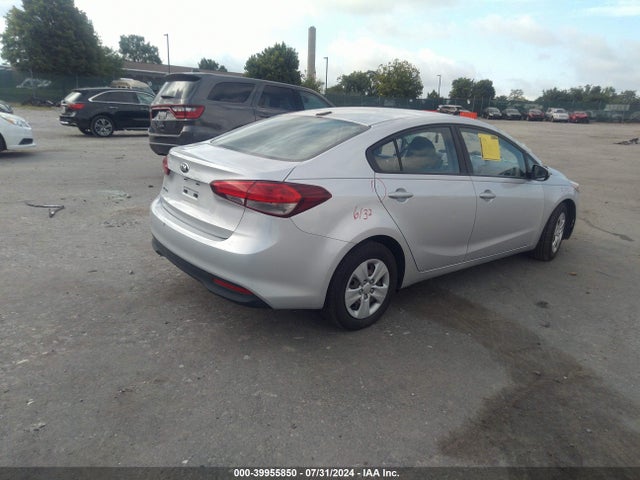 KIA FORTE LX 2017 3KPFL4A77HE010726 Image 4