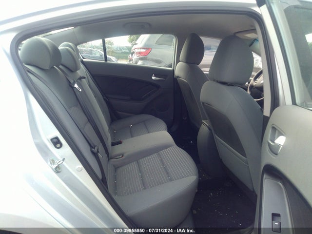 KIA FORTE LX 2017 3KPFL4A77HE010726 Image 8