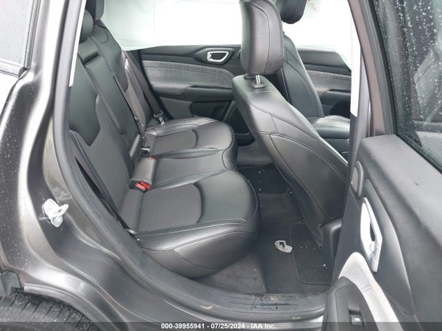 3C4NJCBB3NT109470 Jeep Compass Latitude Fwd