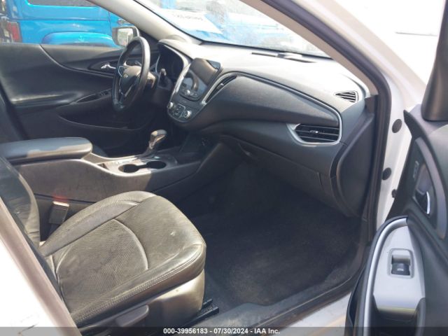 1G1ZG5ST8NF108533 Chevrolet Malibu Fwd Rs