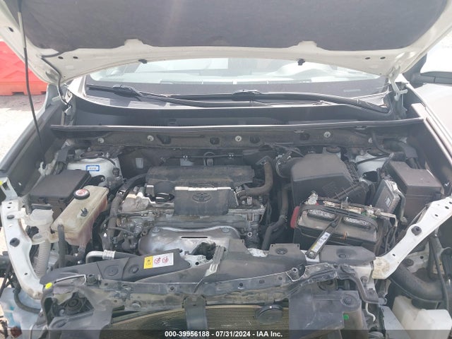 Toyota Rav4 Xle 2017 JTMWFREV1HJ722343 Image 10