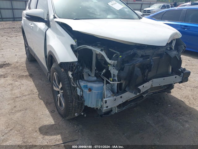 Toyota Rav4 Xle 2017 JTMWFREV1HJ722343 Image 6