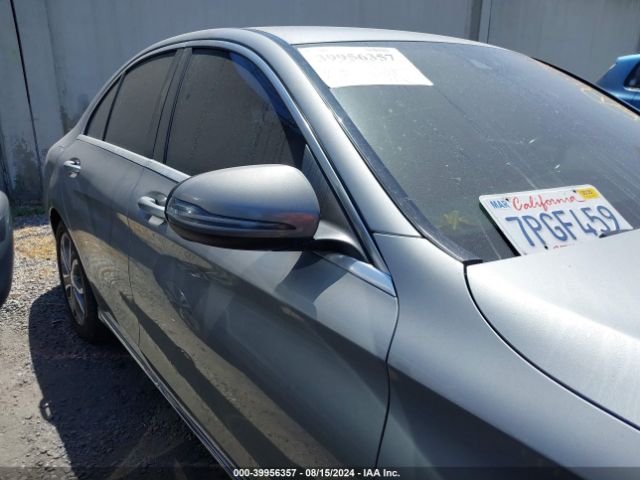 55SWF4JB9GU144852 Mercedes-Benz C 300 Luxury/sport