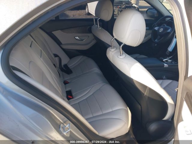 55SWF4JB9GU144852 Mercedes-Benz C 300 Luxury/sport