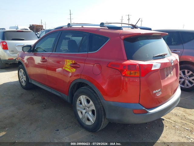 Toyota RAV4 LE 2015 JTMZFREV3FJ055964 Image 3
