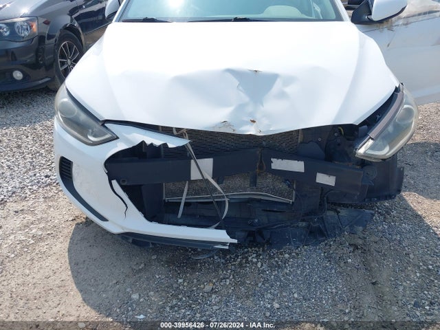 5NPD74LF6JH238590 Hyundai ELANTRA SE