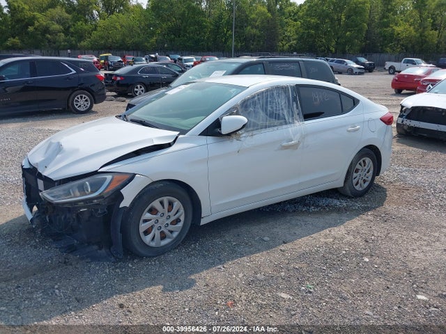 5NPD74LF6JH238590 Hyundai ELANTRA SE