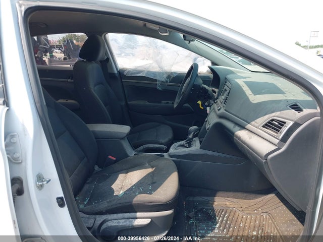 5NPD74LF6JH238590 Hyundai ELANTRA SE