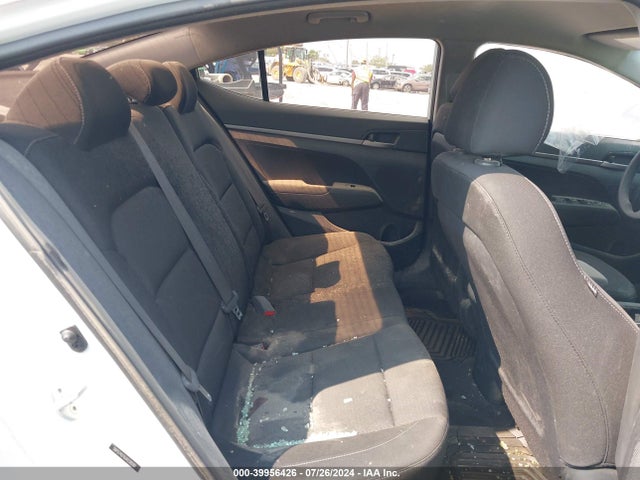 5NPD74LF6JH238590 Hyundai ELANTRA SE