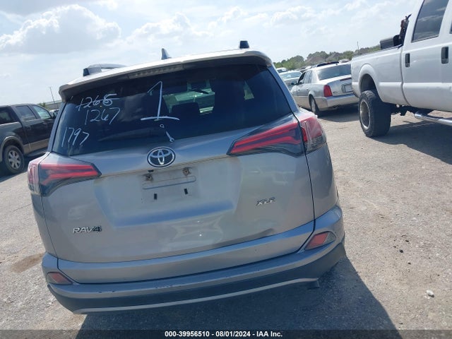 Toyota Rav4 Xle 2017 2T3WFREV0HW331797 Image 16