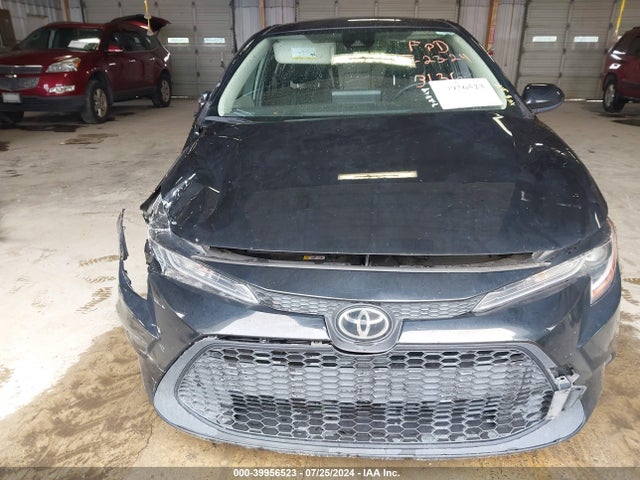 Toyota COROLLA LE 2022 JTDEPMAE5NJ193136 Image 12