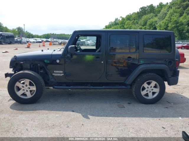 1C4BJWDG8EL127827 Jeep Wrangler Unlimited Sport