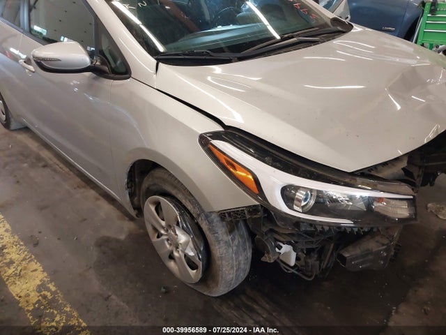 KIA FORTE LX 2017 KNAFK5A80H5731092 Image 11