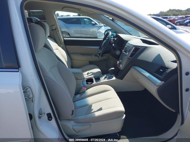 Subaru Outback 2.5i Premium 2014 4S4BRBCC7E3281070 Image 5