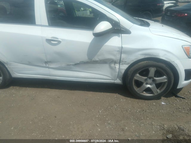 Chevrolet Sonic Ltz Auto 2016 1G1JE6SB3G4142524 Image 6
