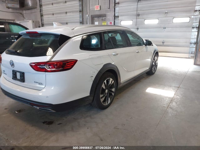 W04GV8SXXJ1175354 Buick Regal Tourx Essence
