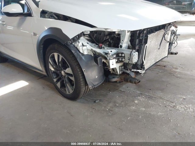 W04GV8SXXJ1175354 Buick Regal Tourx Essence
