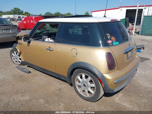 2004 MINI COOPER WMWRC334X4TC51529 Photo 2