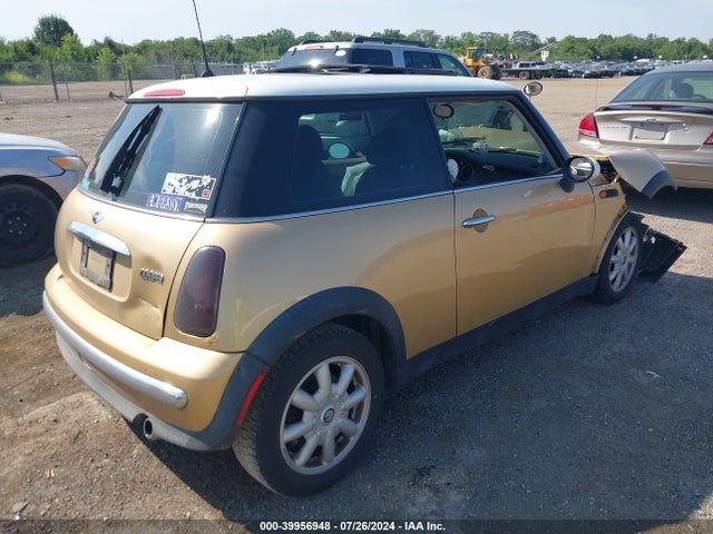 2004 MINI COOPER WMWRC334X4TC51529 Photo 3