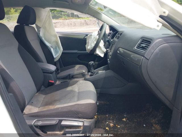 3VW2B7AJ3HM290243 Volkswagen Jetta 1.4t S