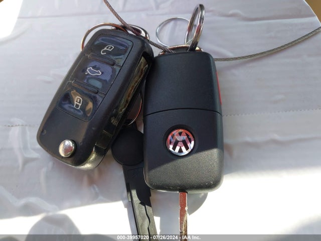 1VWBS7A36EC072747 Volkswagen Passat 1.8t Se