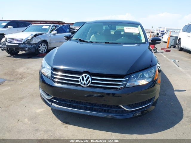 1VWBS7A36EC072747 Volkswagen Passat 1.8t Se