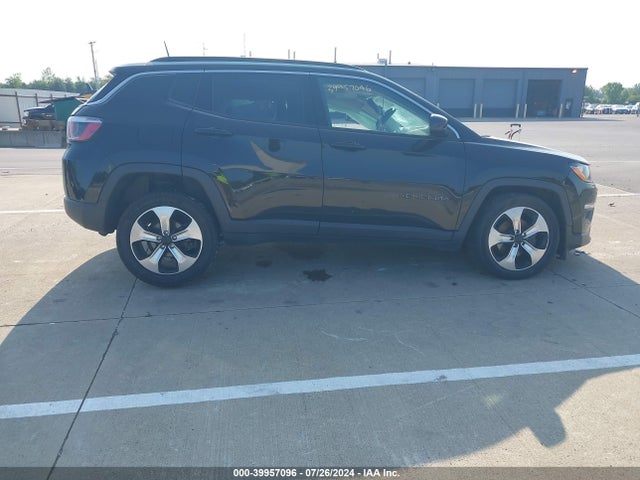 Jeep Compass Latitude 4x4 2018 3C4NJDBB4JT144308 Image 14
